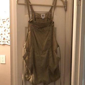 Urban Outfitter M Olive Romper